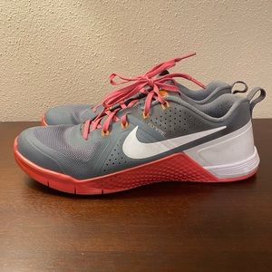 Women’s Nike Metcon size 11